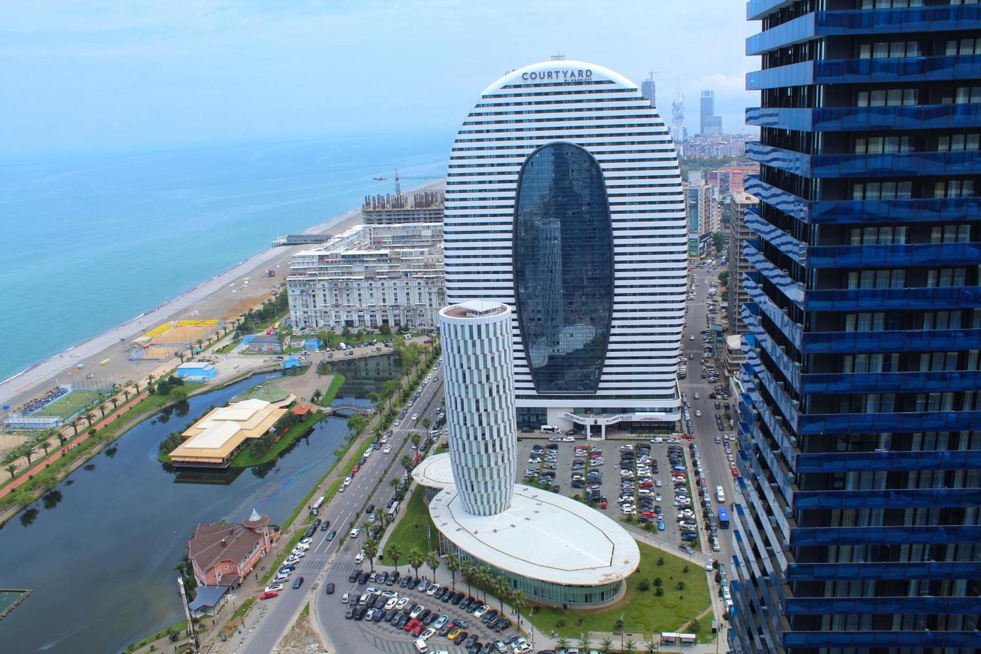 Best Location Apartments In Batumi Esterno foto