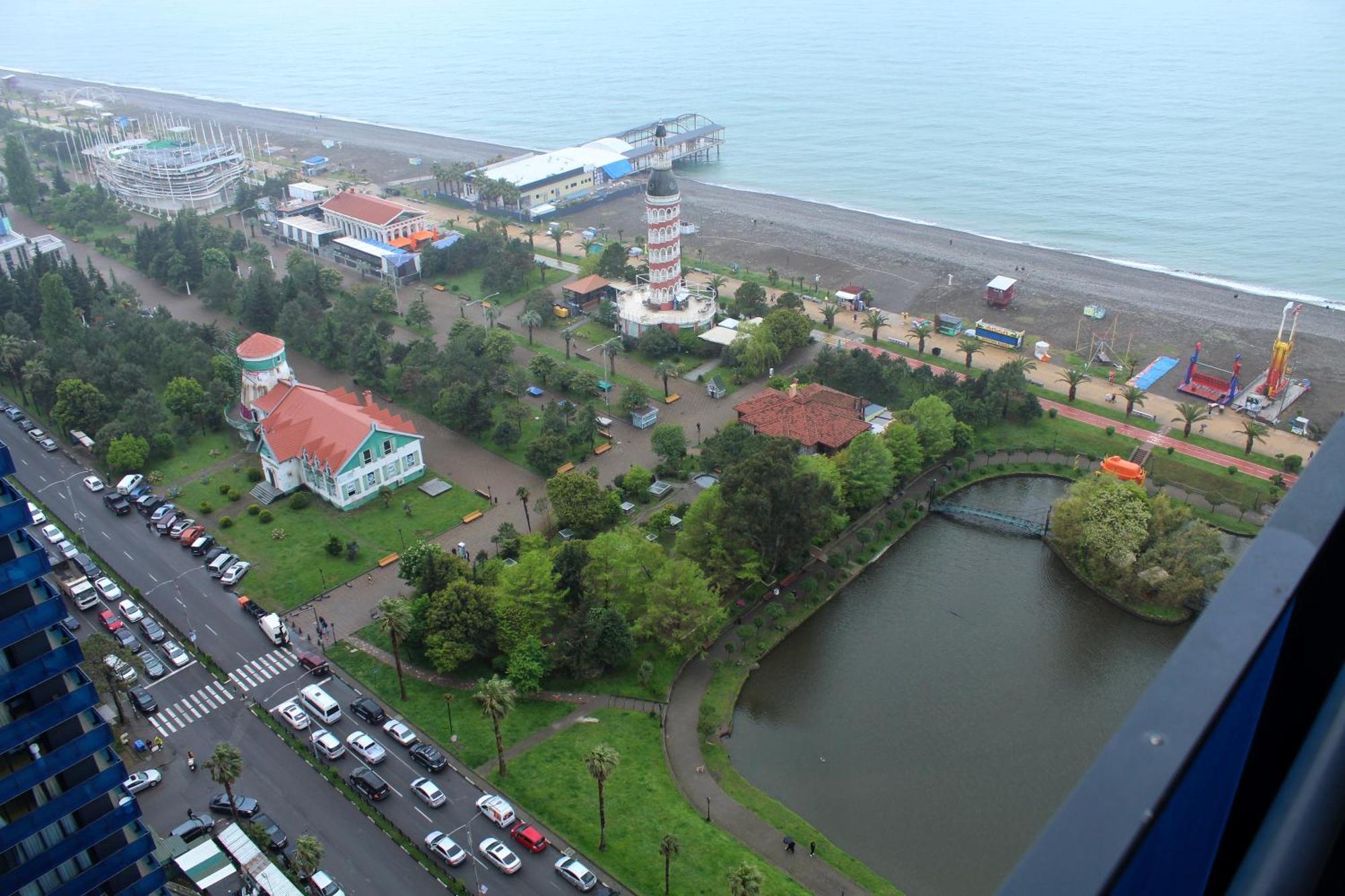 Best Location Apartments In Batumi Esterno foto
