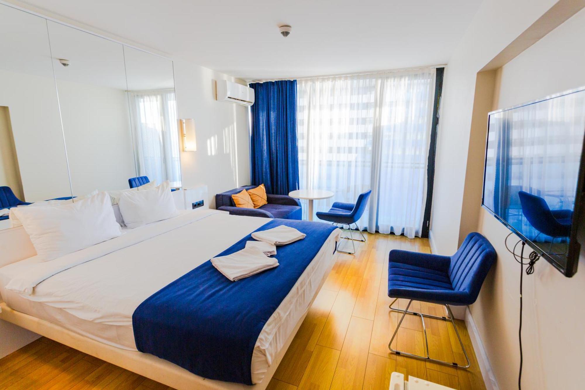 Best Location Apartments In Batumi Esterno foto
