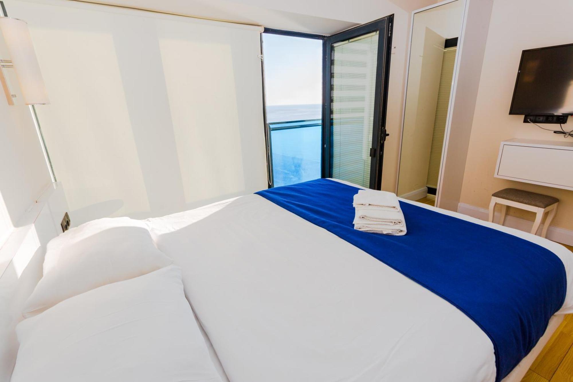 Best Location Apartments In Batumi Esterno foto