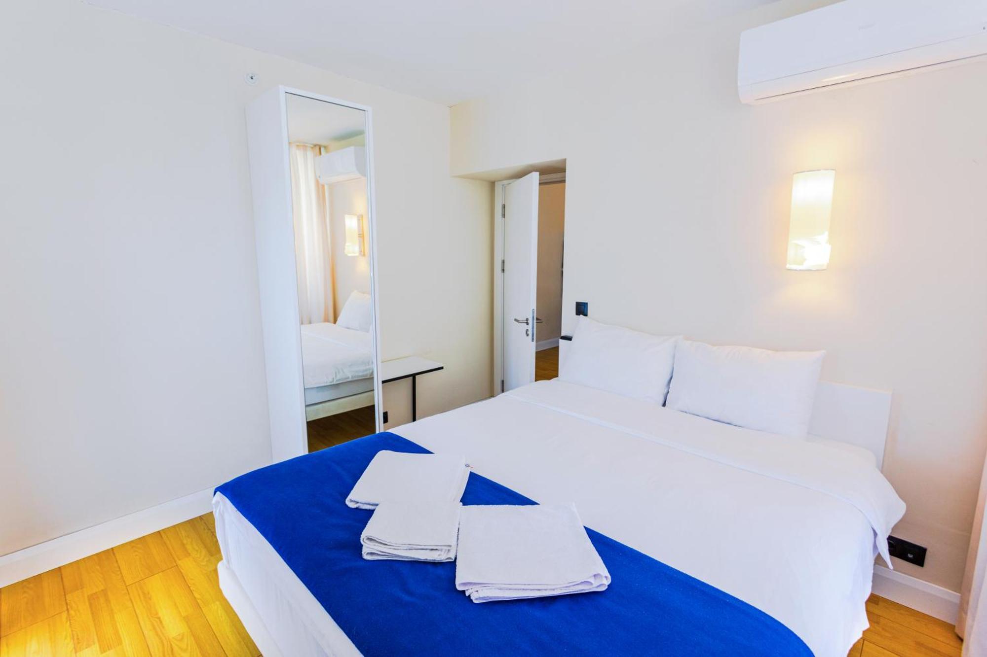 Best Location Apartments In Batumi Esterno foto